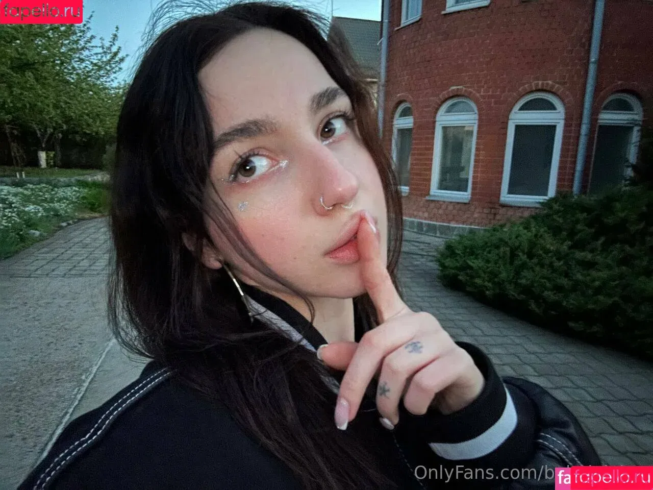 babysaralux Onlyfans Photo Gallery 