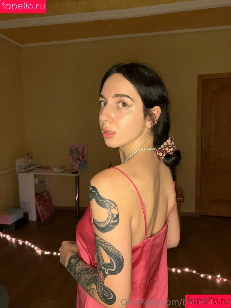 babysaralux Onlyfans Photo Gallery 