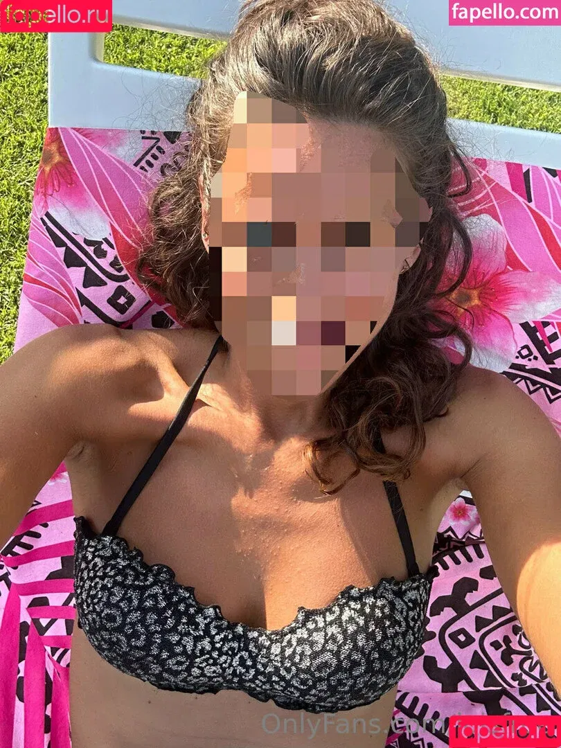 lois_emily__ / loisfree Onlyfans Photo Gallery 