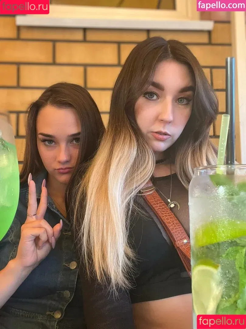 Rosevnv / rosevyva Onlyfans Photo Gallery 