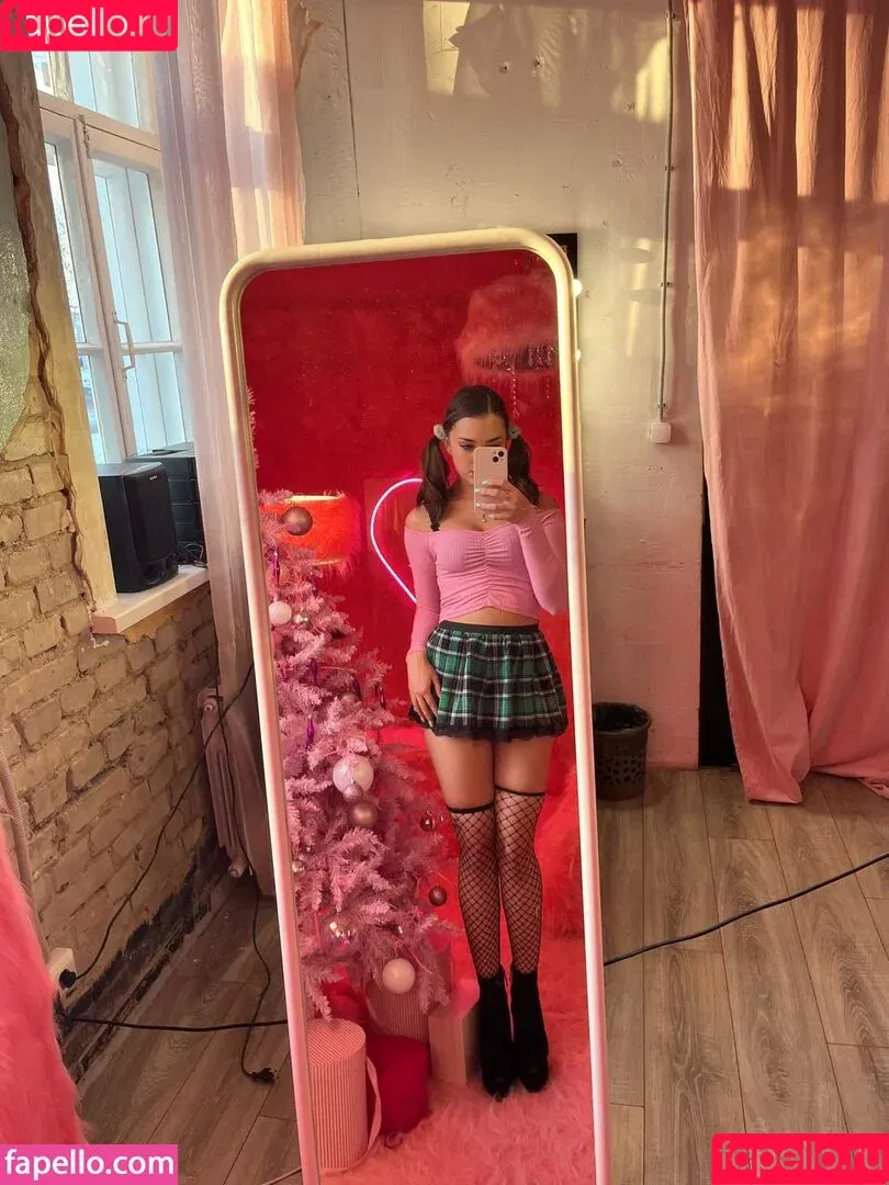 Rosevnv / rosevyva Onlyfans Photo Gallery 