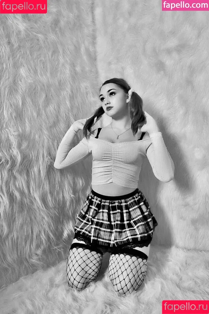 Rosevnv / rosevyva Onlyfans Photo Gallery 