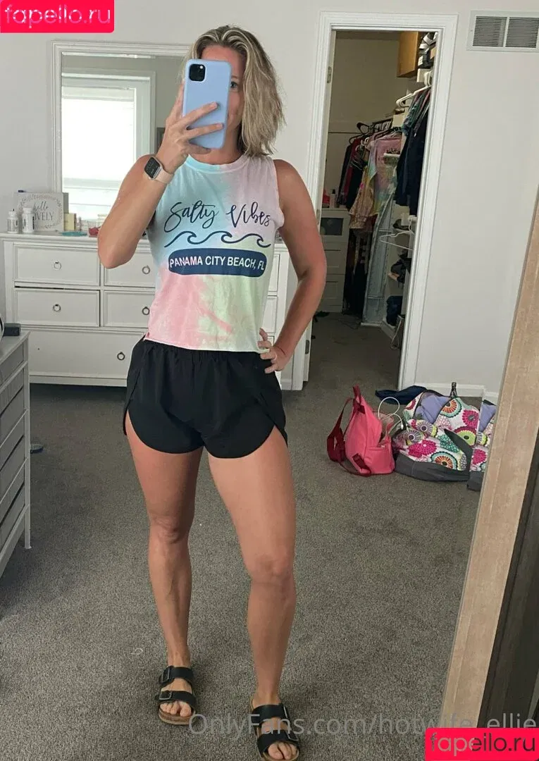 / Ekay2020 / Ellie_kay / Hotwife Ellie / Hotwife_ellie / ely_hotwife Onlyfans Photo Gallery 