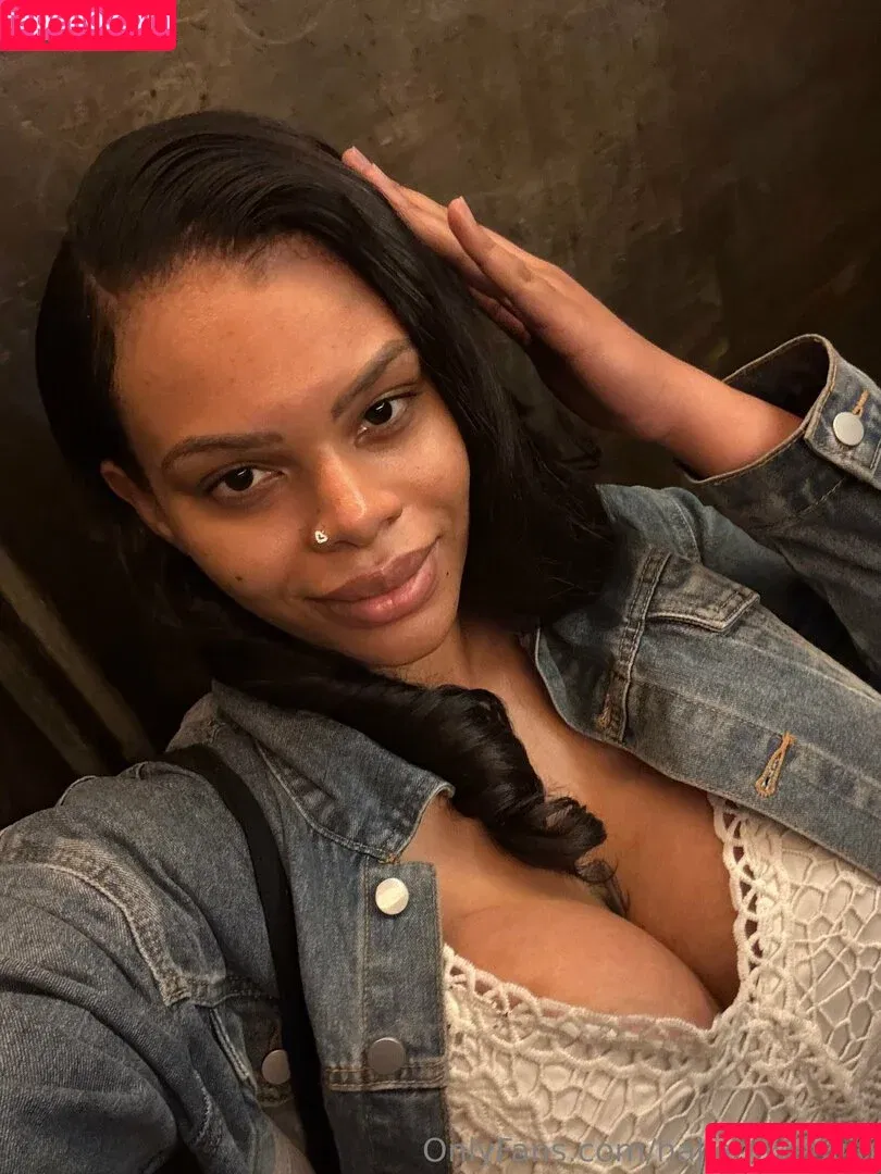 hallehayesreal / hallehayesvip Onlyfans Photo Gallery 