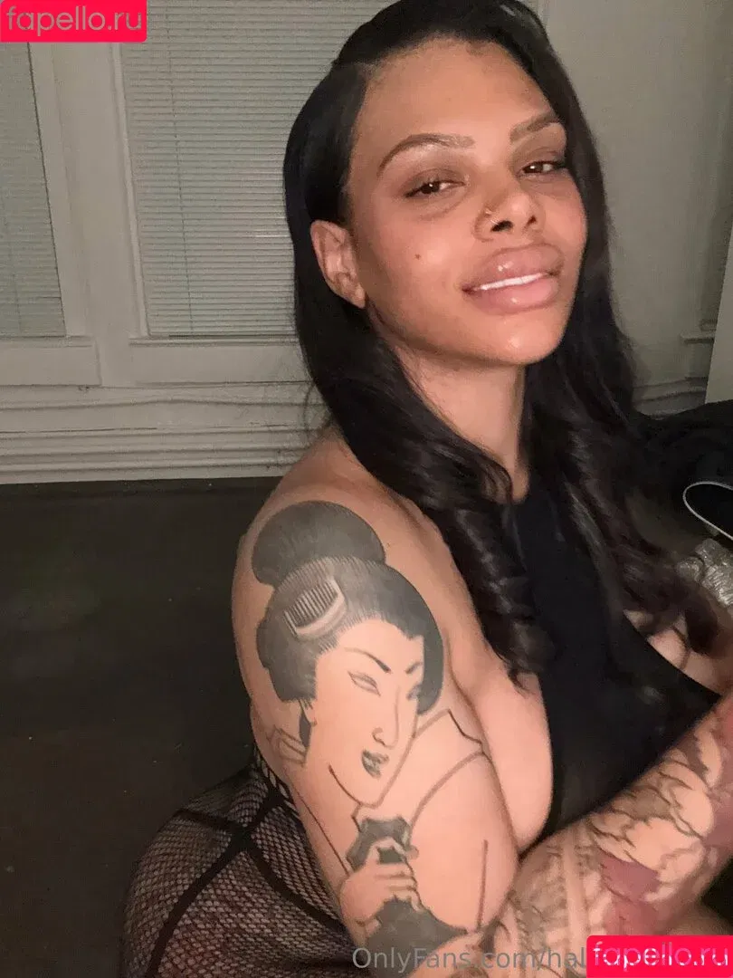 hallehayesreal / hallehayesvip Onlyfans Photo Gallery 