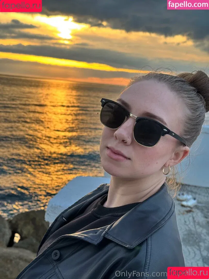 lilywilder_x / lilywilderx Onlyfans Photo Gallery 