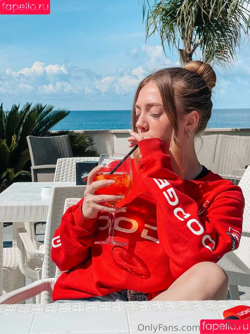 lilywilder_x / lilywilderx Onlyfans Photo Gallery 