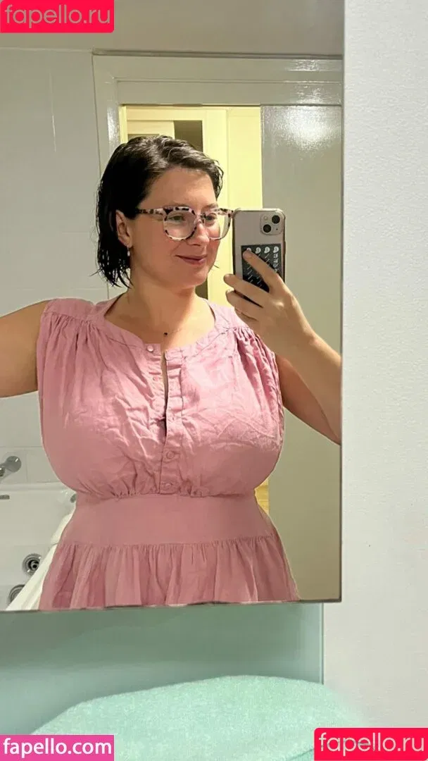 Bel Larcombe / Slice_of_salami_ / Bel Larcombe slice_of_salami_ / bel_larcombe_ Onlyfans Photo Gallery 