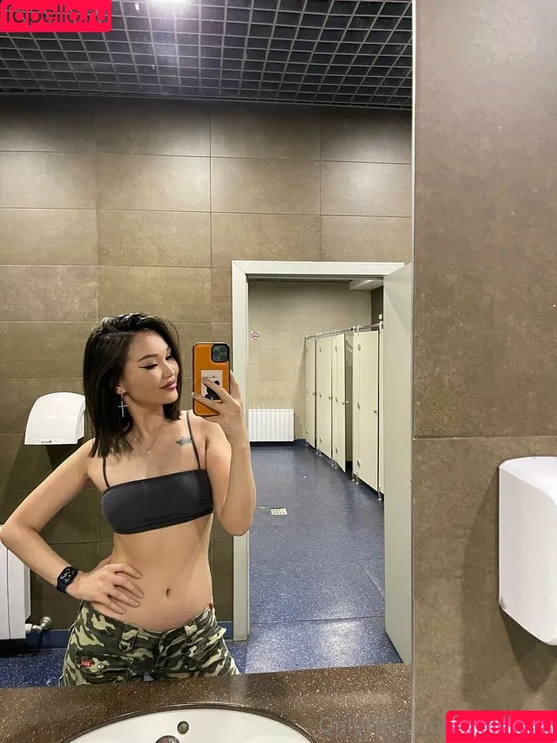 lia_petite_cl / liapetite Onlyfans Photo Gallery 