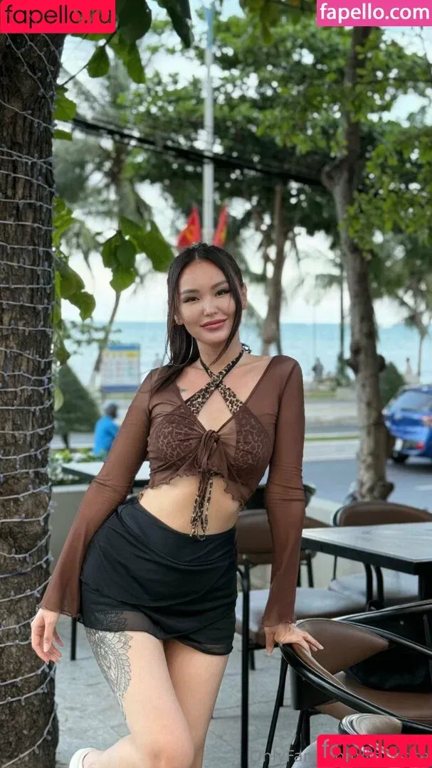 lia_petite_cl / liapetite Onlyfans Photo Gallery 