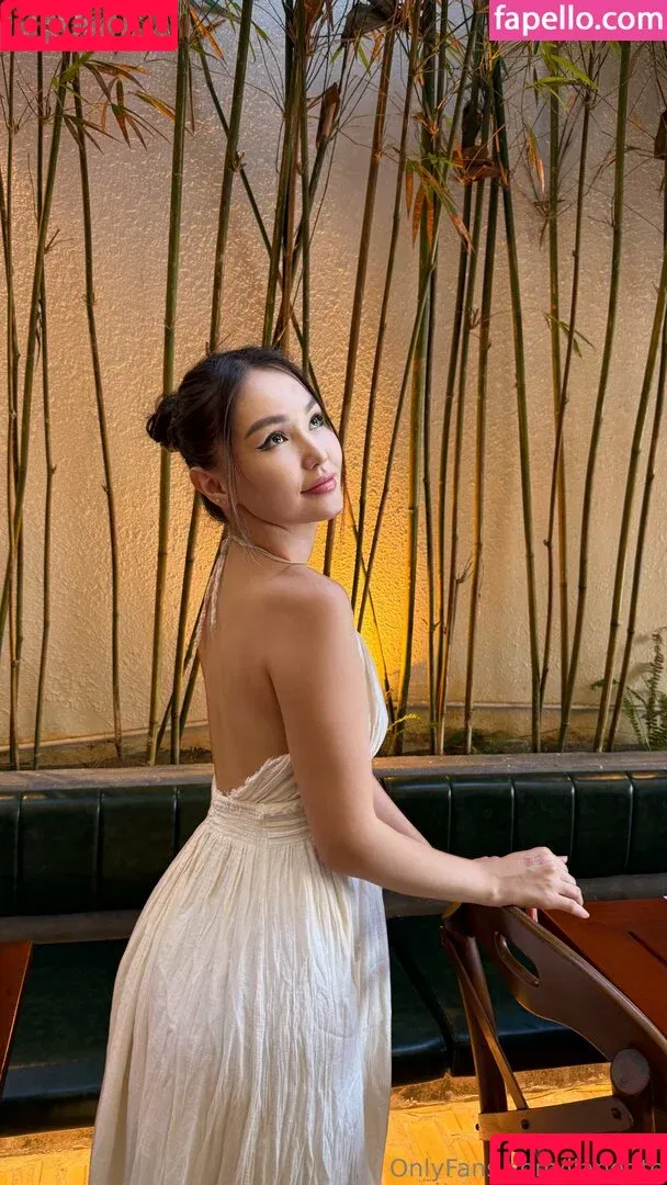 lia_petite_cl / liapetite Onlyfans Photo Gallery 