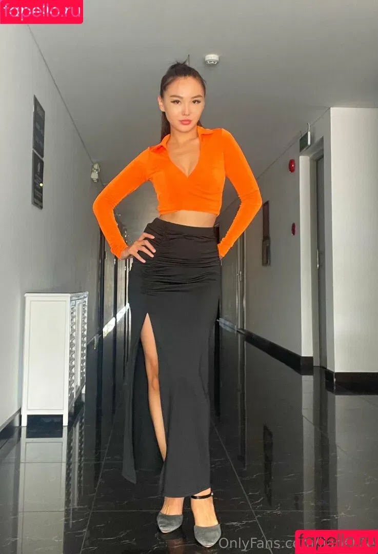 lia_petite_cl / liapetite Onlyfans Photo Gallery 