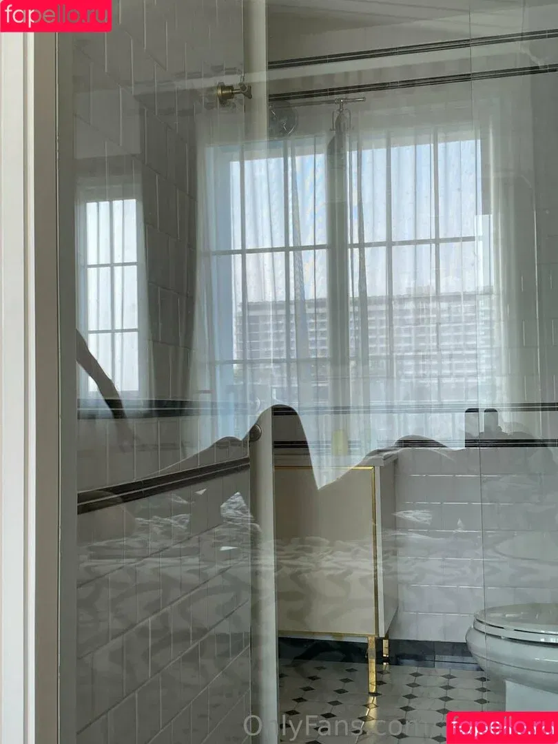 Ayumi12456546 / ayumi.chan0 / ayumi12 / ayumi_cn0 Onlyfans Photo Gallery 