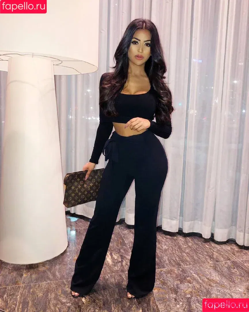 Aneeqa Farid / aneeqafarid Onlyfans Photo Gallery 