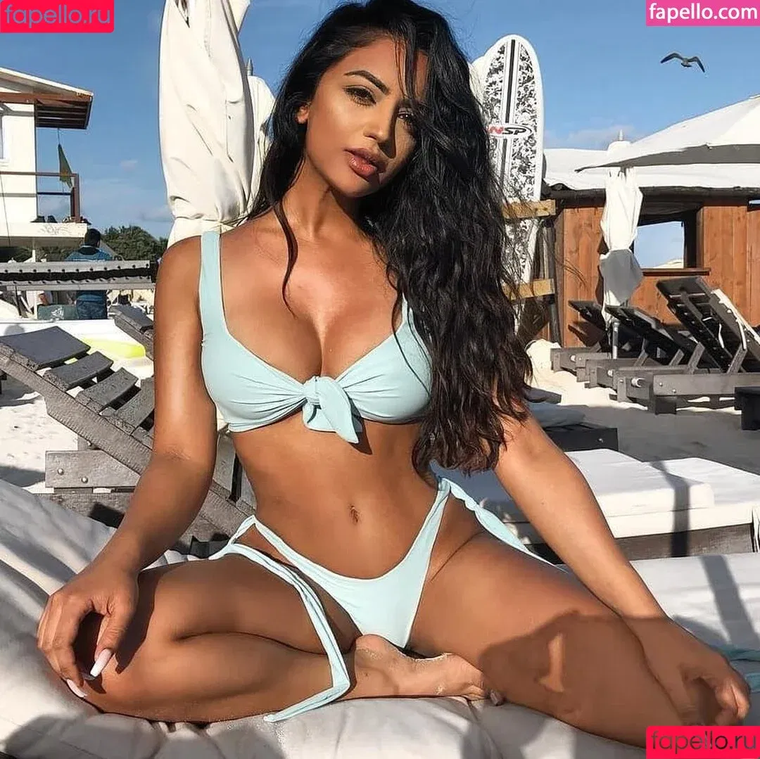 Aneeqa Farid / aneeqafarid Onlyfans Photo Gallery 