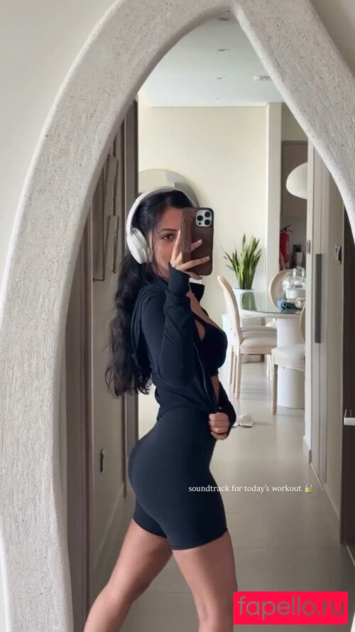 Aneeqa Farid Nude Onlyfans Photo 33