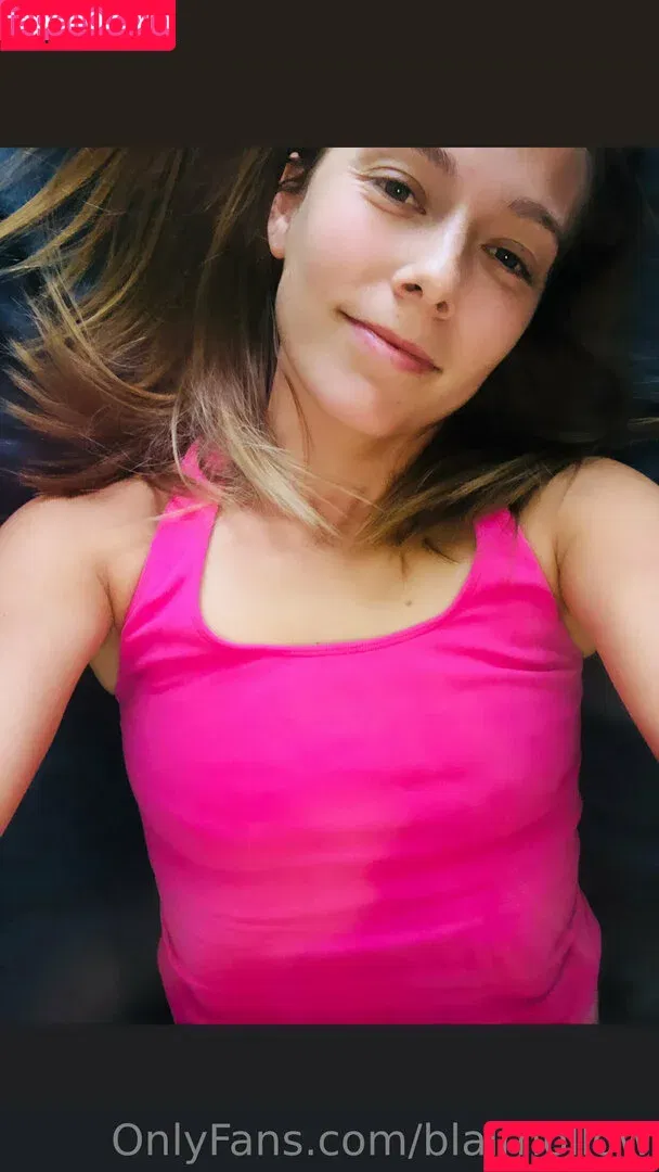 Blair / blairhollow / blairhollowcandles / hollowblair Onlyfans Photo Gallery 