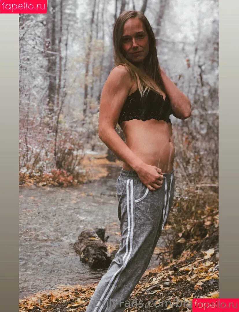 Blair / blairhollow / blairhollowcandles / hollowblair Onlyfans Photo Gallery 