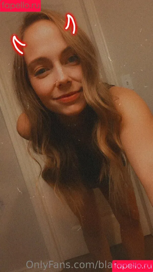 Blair / blairhollow / blairhollowcandles / hollowblair Onlyfans Photo Gallery 