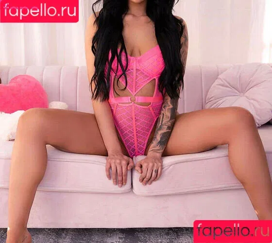 Ariana Starr / arianastarrxo / xoarianastarr Onlyfans Photo Gallery 