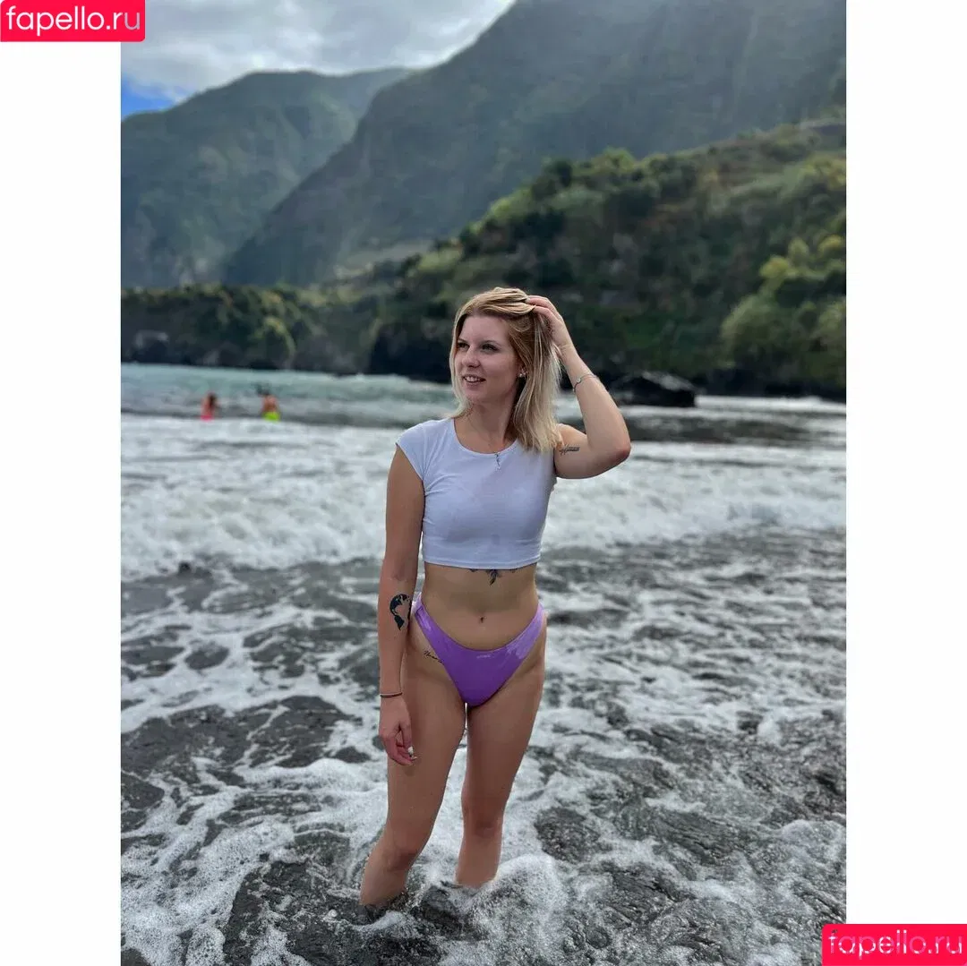 ikdiablita / sashaverbancic Onlyfans Photo Gallery 