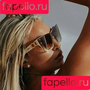 Khloe Terae / khloe Onlyfans Photo Gallery 