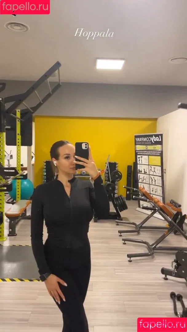 Lou Paul / anna_paull / lou_ap Onlyfans Photo Gallery 