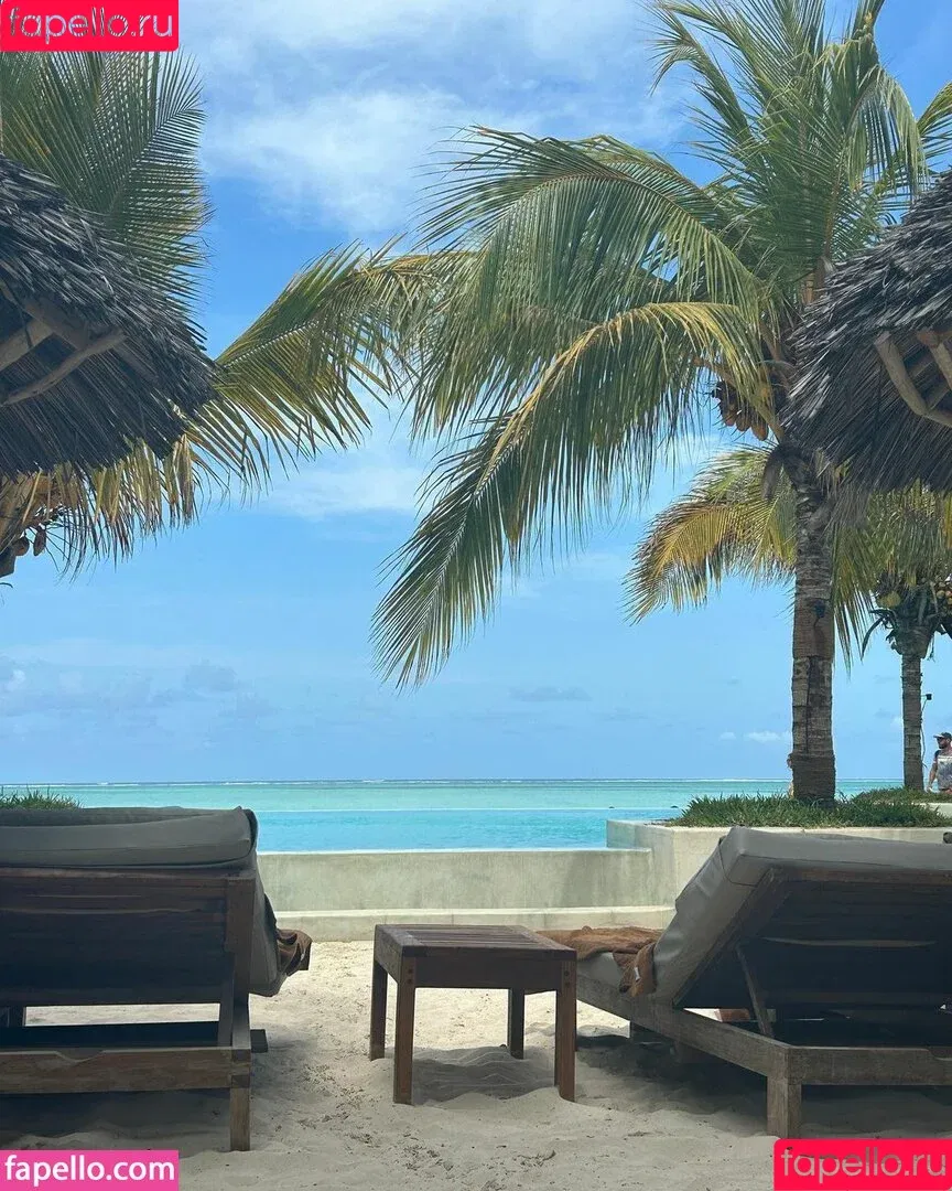 Lou Paul / anna_paull / lou_ap Onlyfans Photo Gallery 