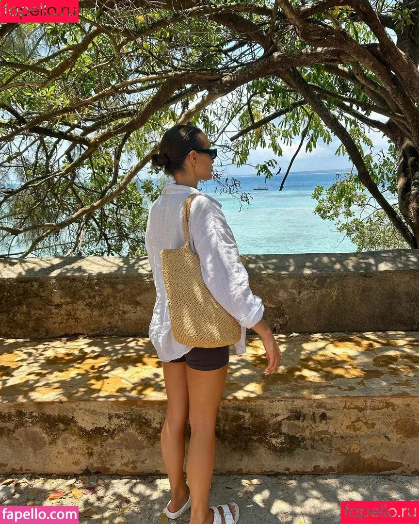 Lou Paul / anna_paull / lou_ap Onlyfans Photo Gallery 