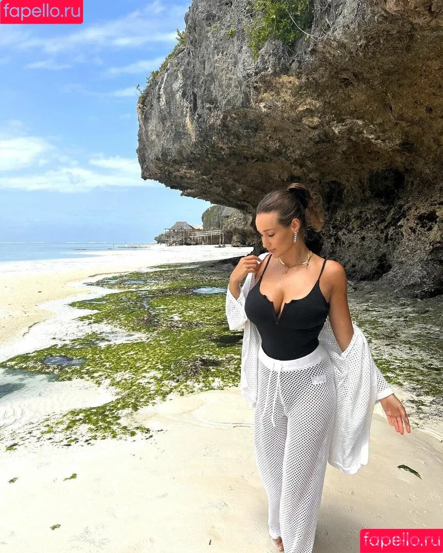 Lou Paul / anna_paull / lou_ap Onlyfans Photo Gallery 