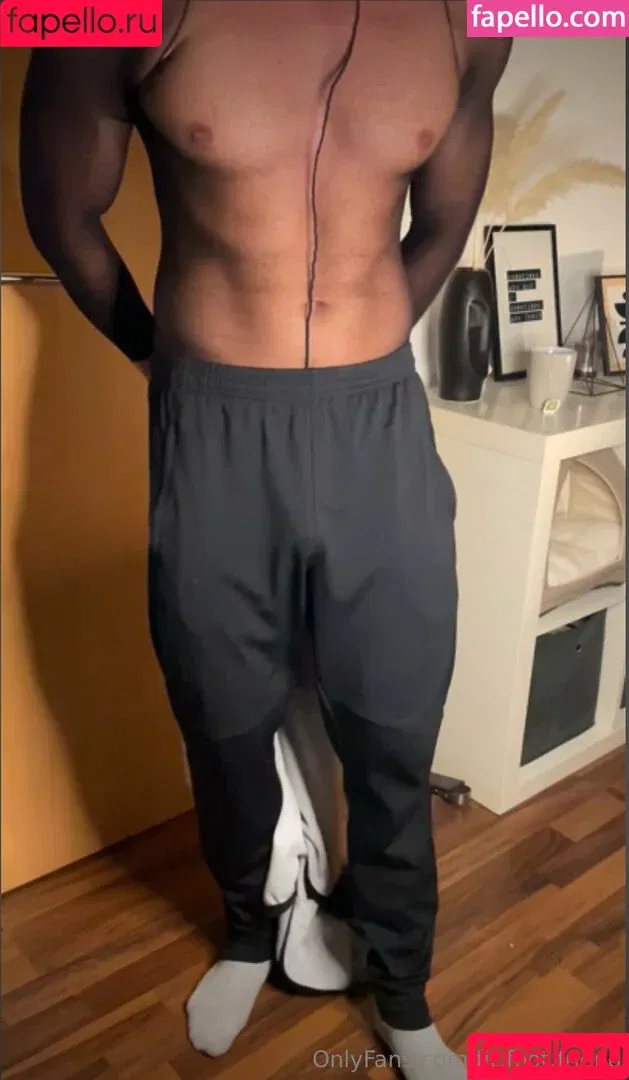 fit.foot.friend / that_fit_friend Onlyfans Photo Gallery 