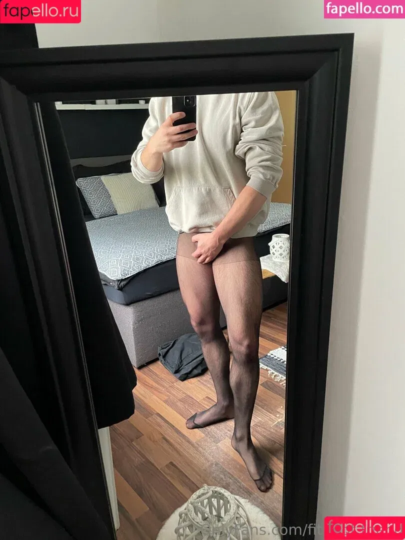 fit.foot.friend / that_fit_friend Onlyfans Photo Gallery 