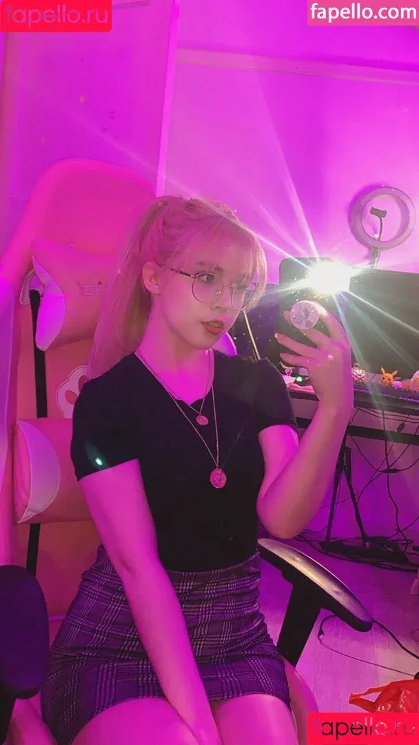 cheekygigi / georgina_jgr Onlyfans Photo Gallery 