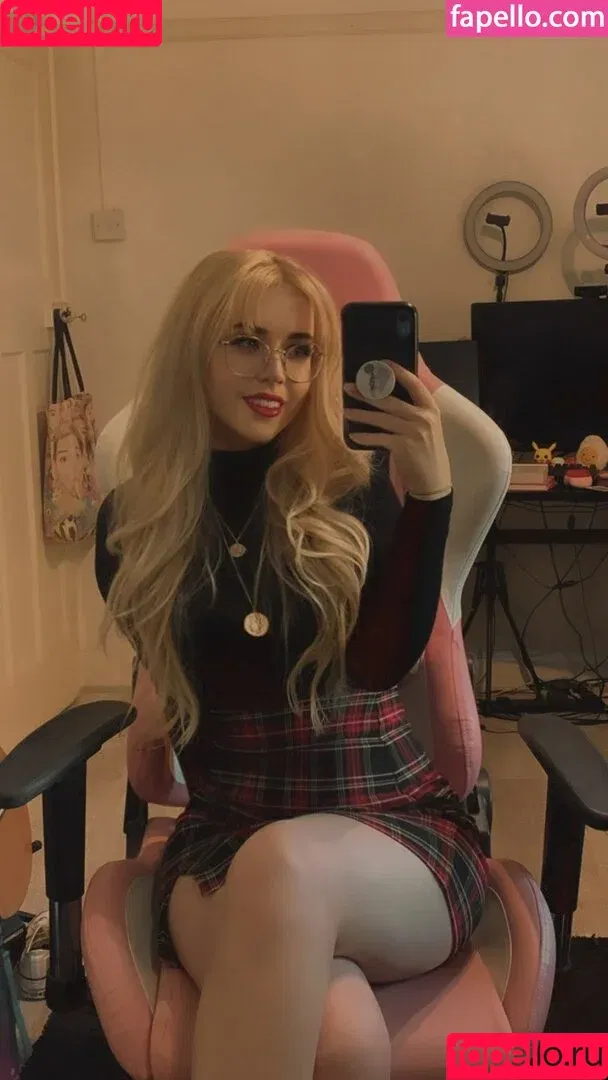 cheekygigi / georgina_jgr Onlyfans Photo Gallery 