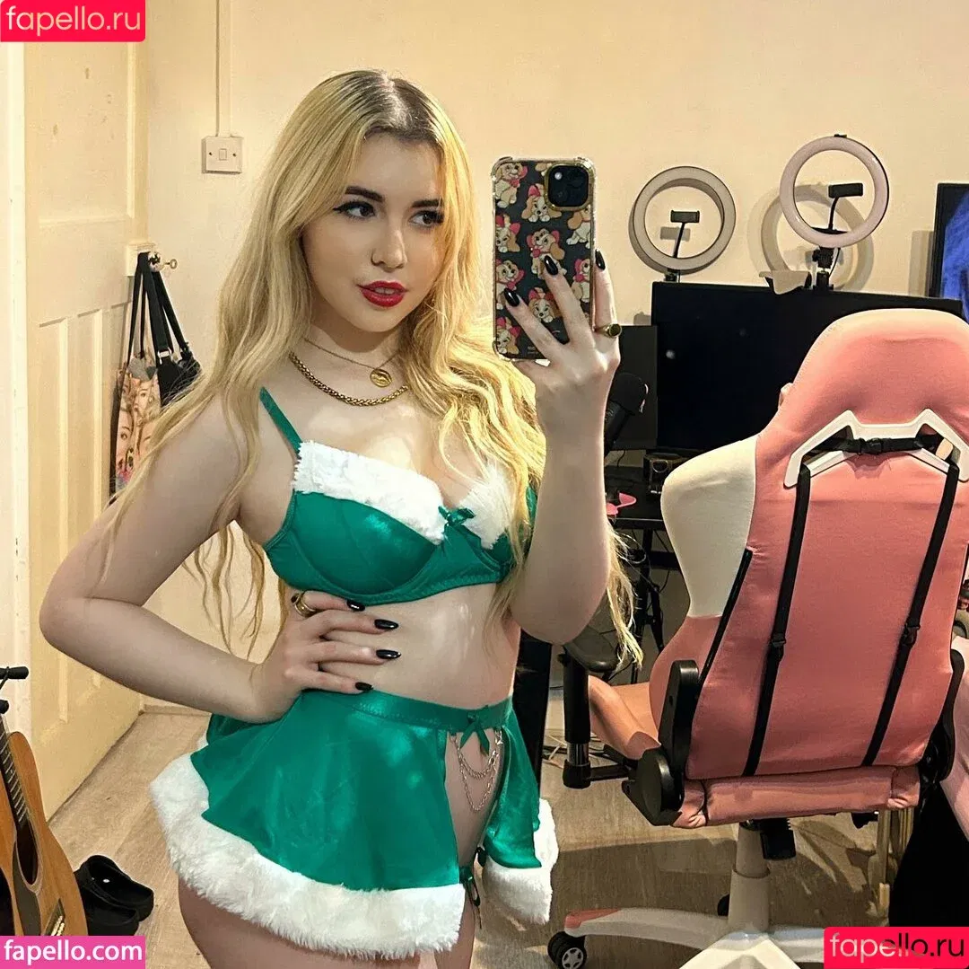 cheekygigi / georgina_jgr Onlyfans Photo Gallery 