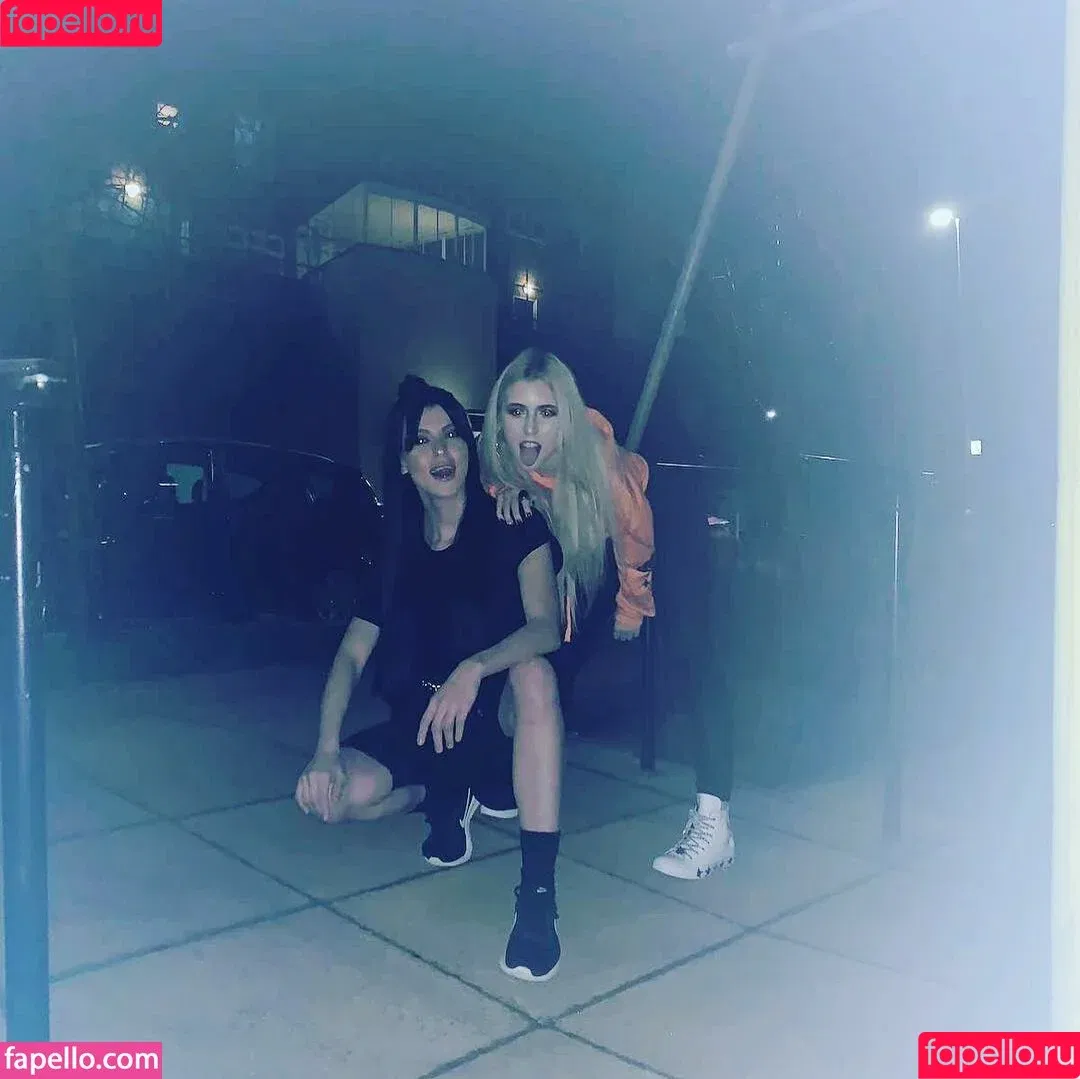 cheekygigi / georgina_jgr Onlyfans Photo Gallery 