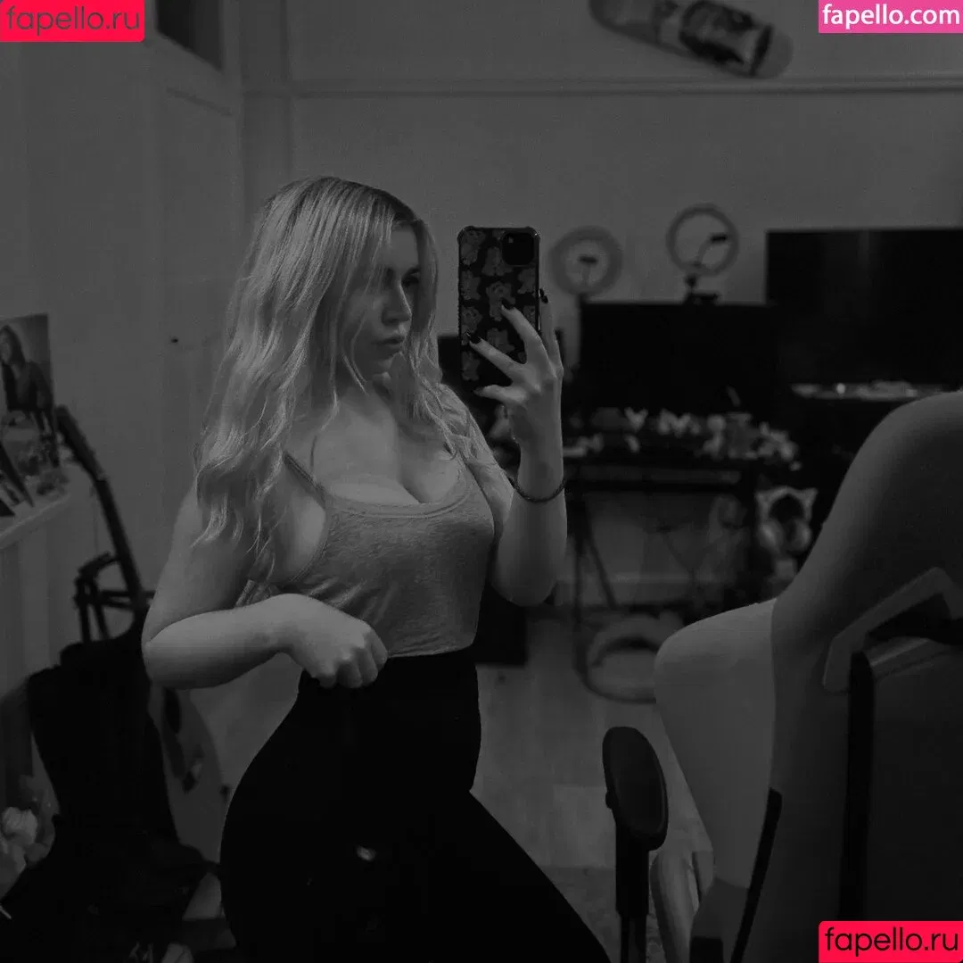 cheekygigi / georgina_jgr Onlyfans Photo Gallery 