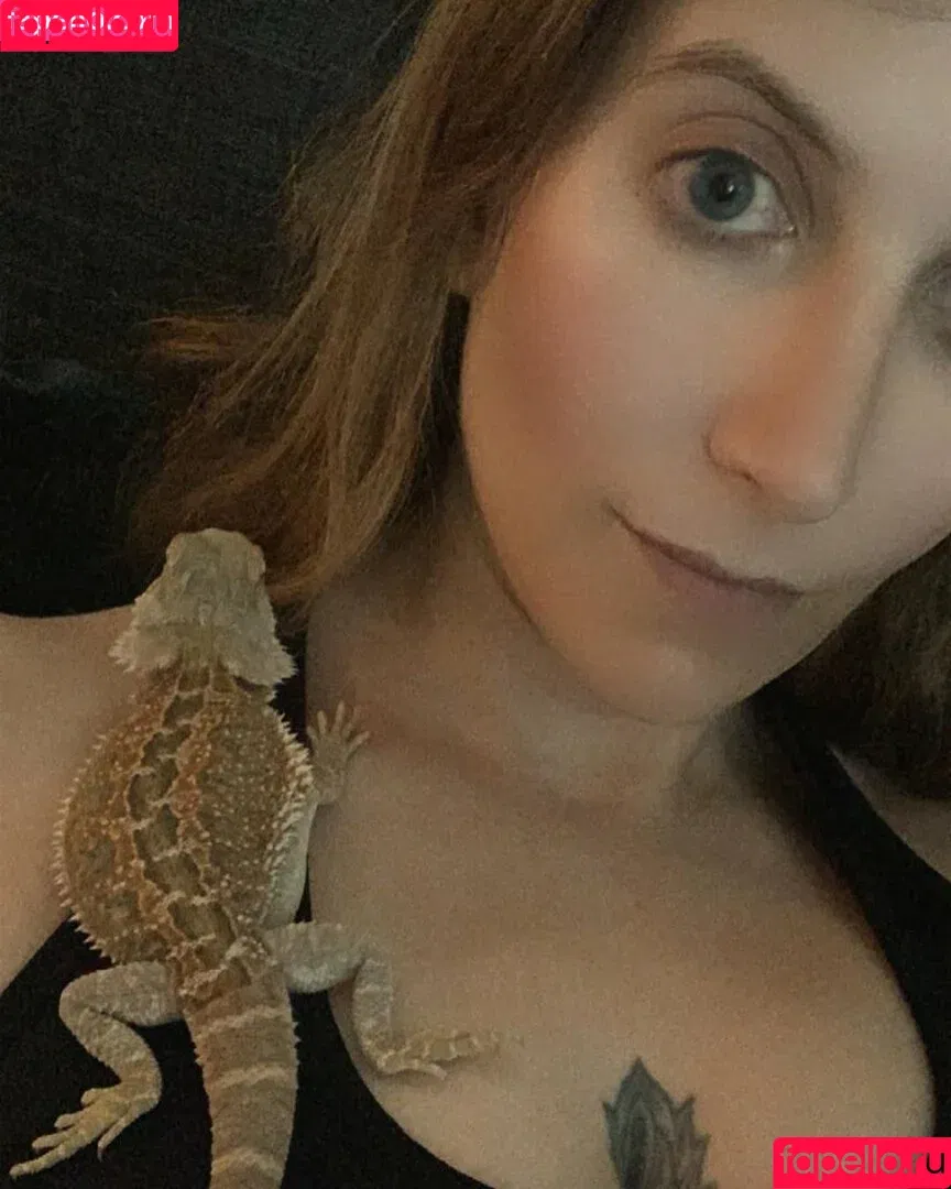 Kat Edwards / katedwardsxx Onlyfans Photo Gallery 