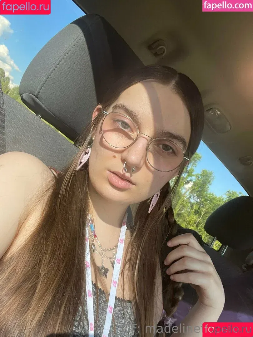 madeline.fae / madelinethefaery Onlyfans Photo Gallery 