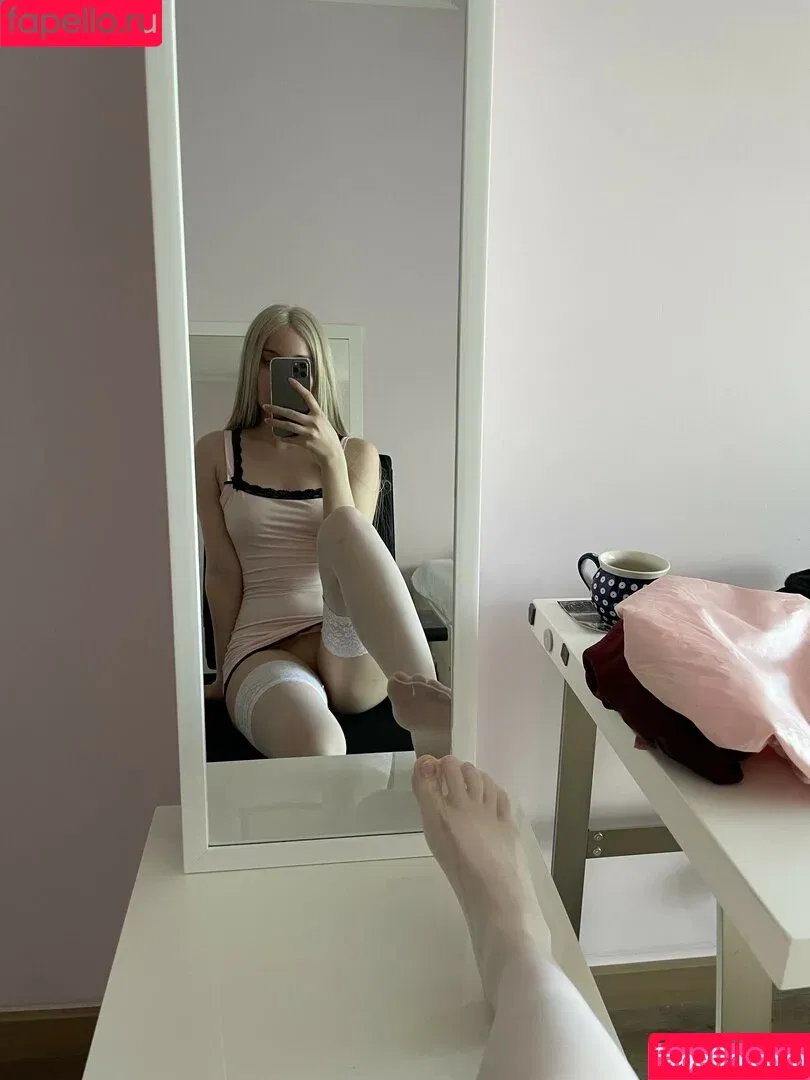 alina.ray / alinarai07 Onlyfans Photo Gallery 