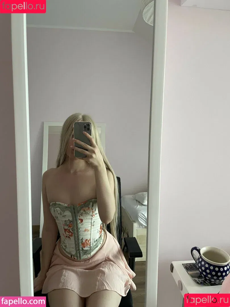 alina.ray / alinarai07 Onlyfans Photo Gallery 