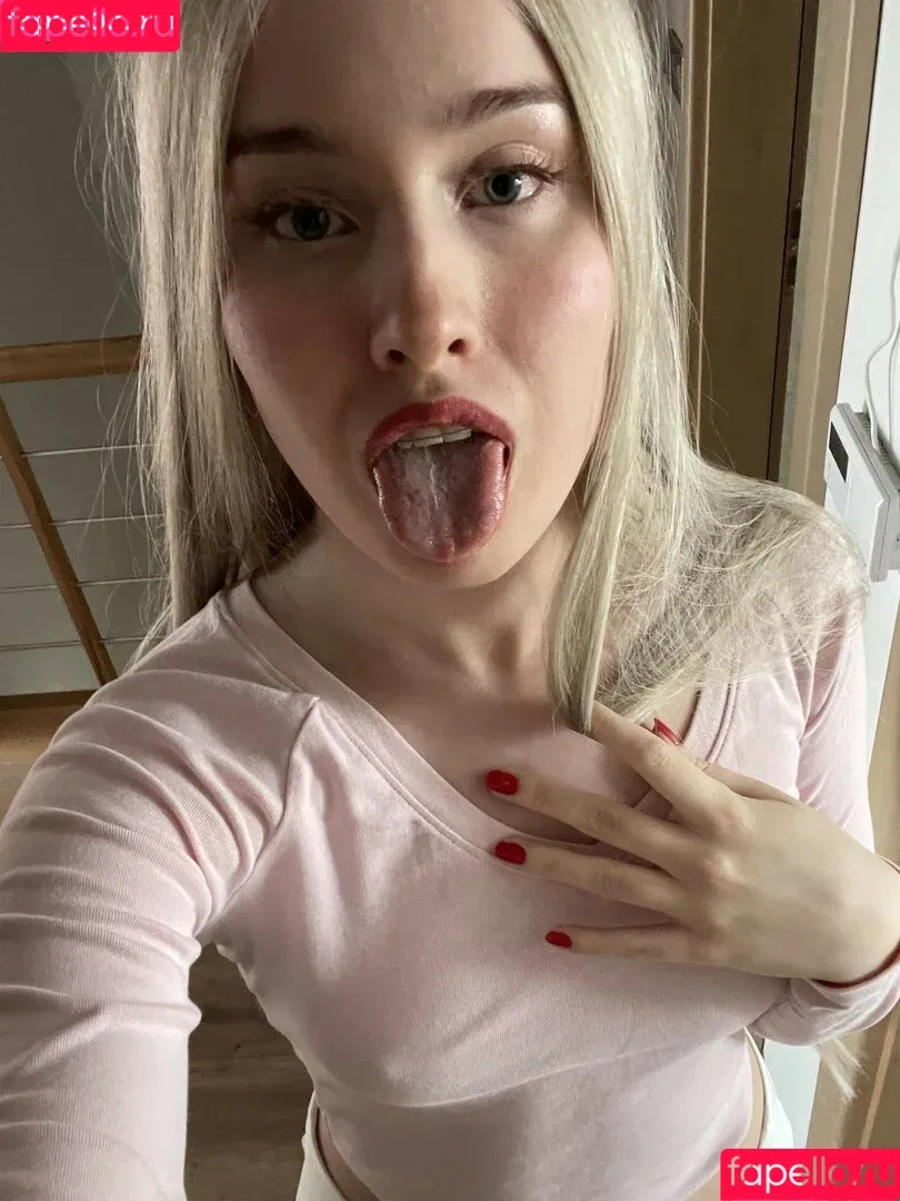 alina.ray / alinarai07 Onlyfans Photo Gallery 