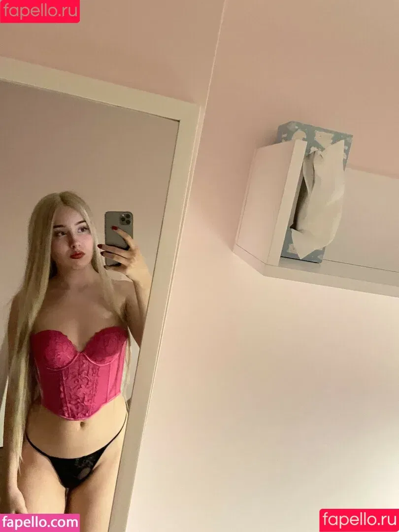 alina.ray / alinarai07 Onlyfans Photo Gallery 