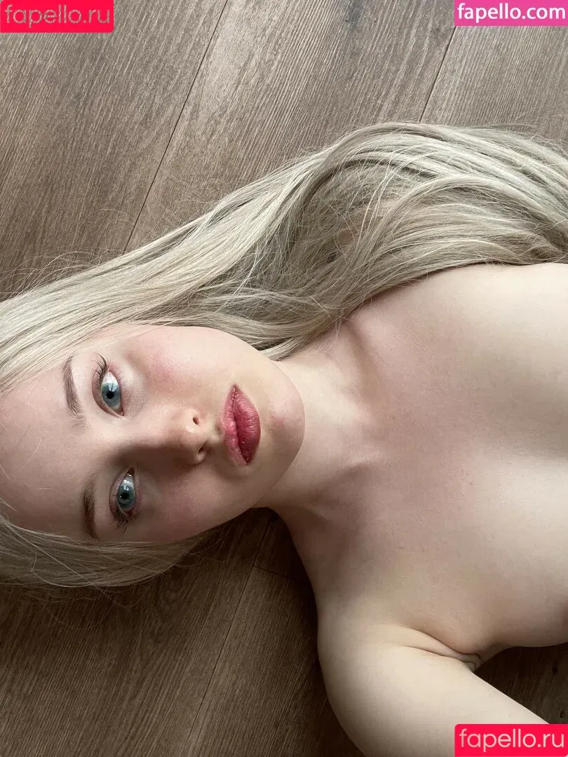 alina.ray / alinarai07 Onlyfans Photo Gallery 