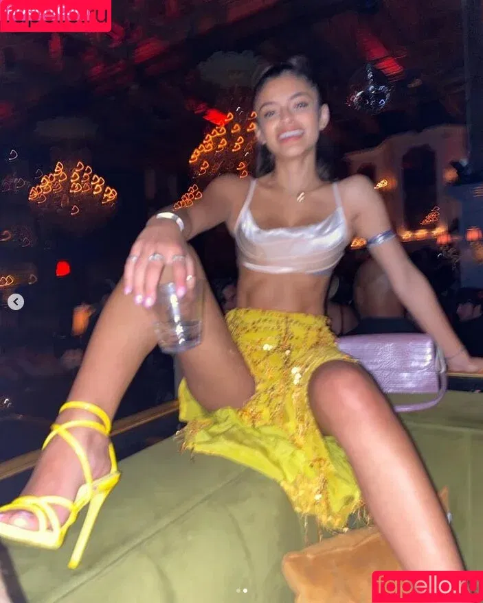 Evelyn / ethereal.eveeee / eveee9 Onlyfans Photo Gallery 