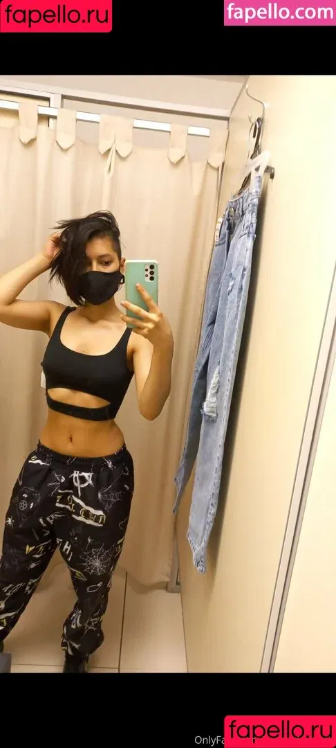 Meg Vicious / toohotnetflix Onlyfans Photo Gallery 