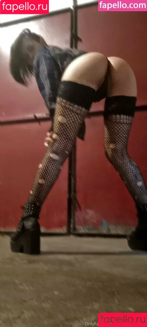 Meg Vicious / toohotnetflix Onlyfans Photo Gallery 