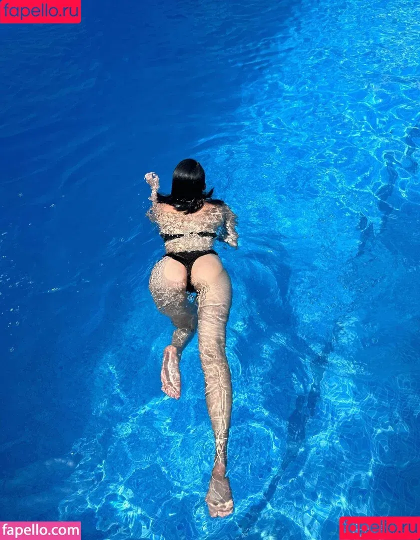 https: / incrediblehaze / katarinabluu Onlyfans Photo Gallery 