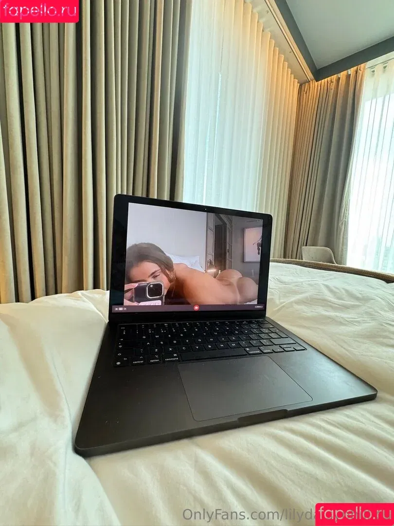 Lillian Phillips / lillianphillips / lilydaisyphillips / lilyphillip_s Onlyfans Photo Gallery 