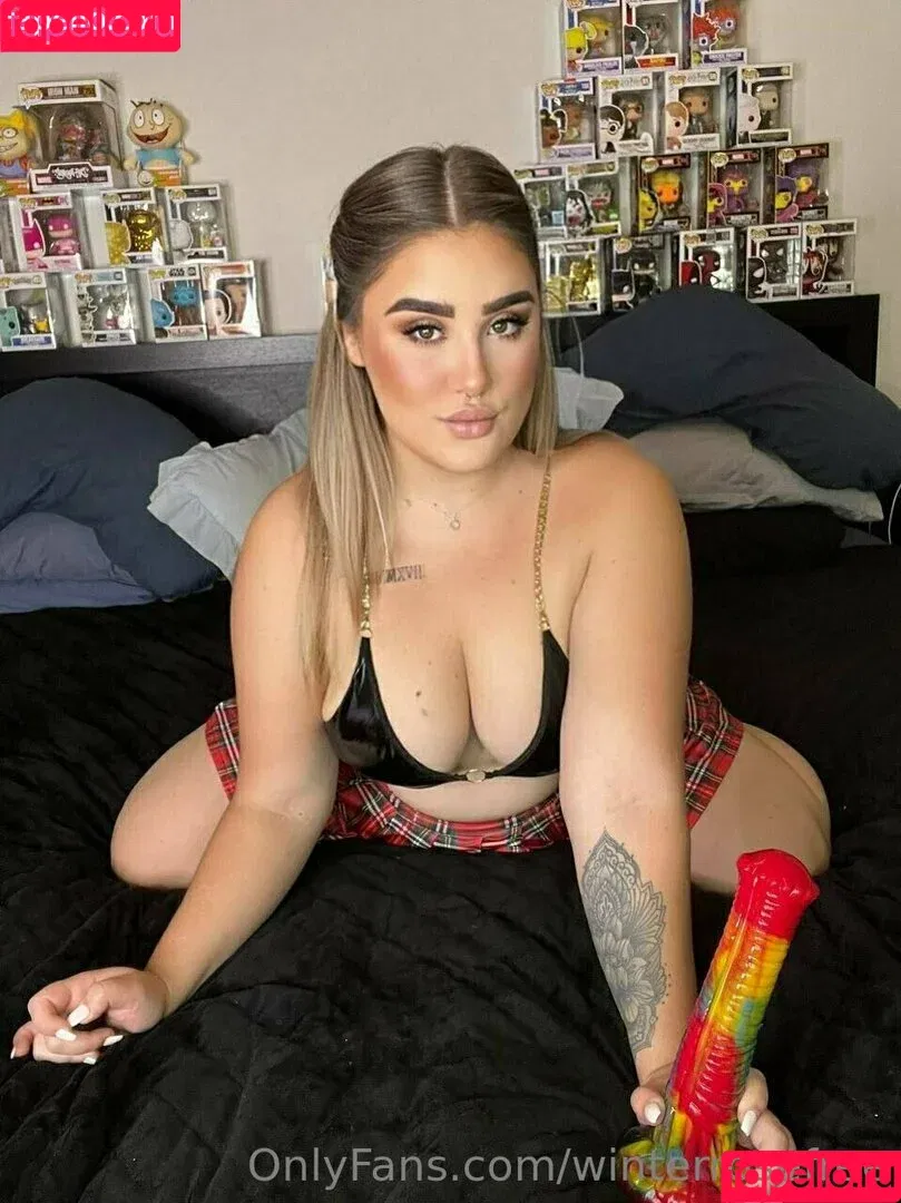 the_coven_of_books / winterrosefree Onlyfans Photo Gallery 